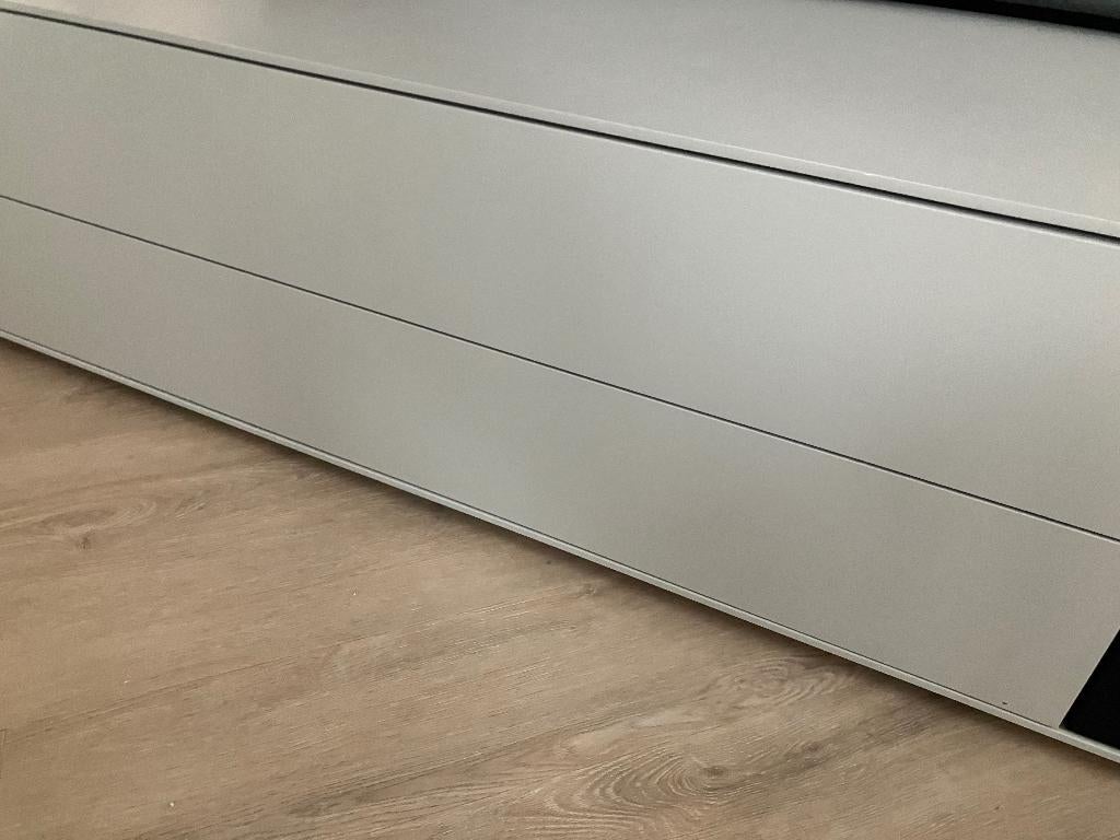 Te koop: Tv meubel met speakerdoek, Huis en Inrichting, Kasten | Televisiemeubels, Ophalen, 25 tot 50 cm, 200 cm of meer, Minder dan 100 cm