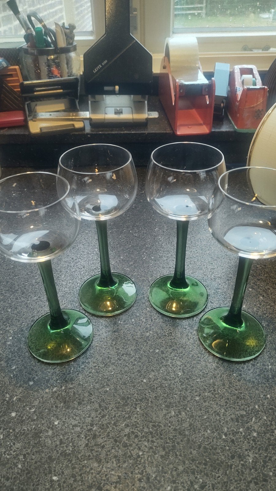 Set van 4 Elzasser wijnglazen met groene voet, Ophalen of Verzenden