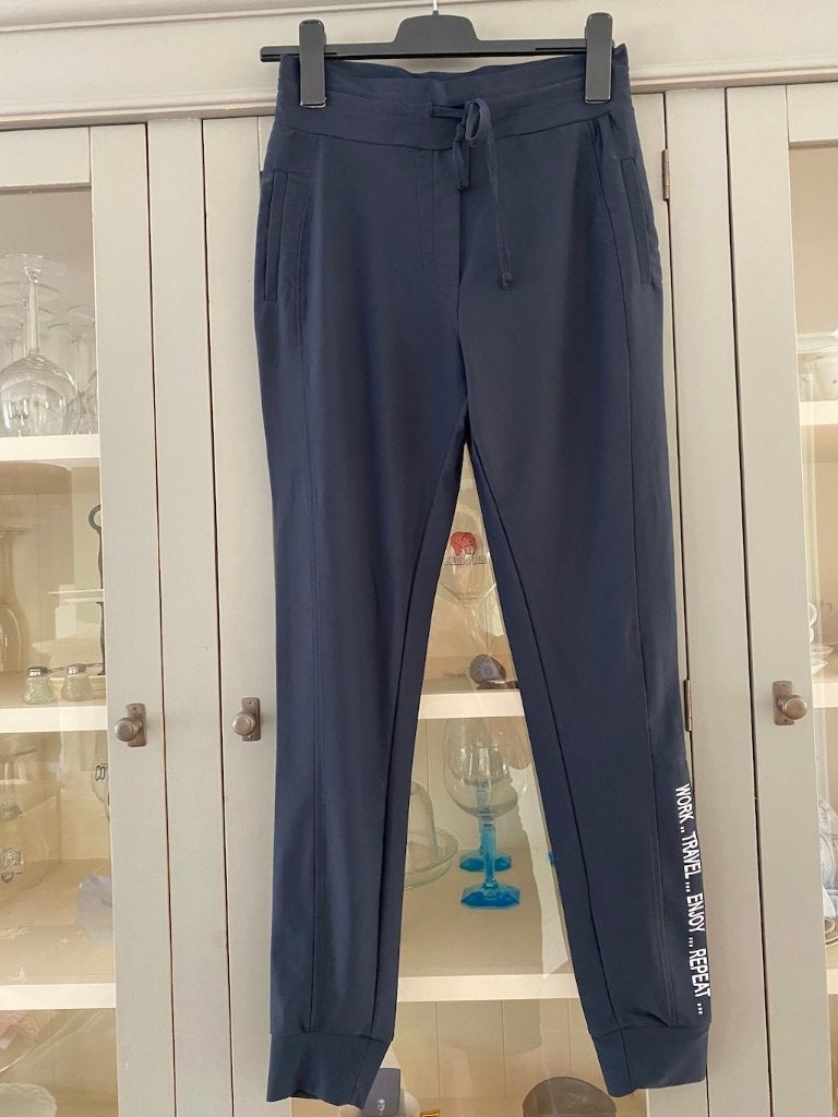 travelbroek broek Elvira blauw maat 36 38 Nieuw, Kleding | Dames, Broeken en Pantalons, Blauw, Ophalen of Verzenden, Zo goed als nieuw