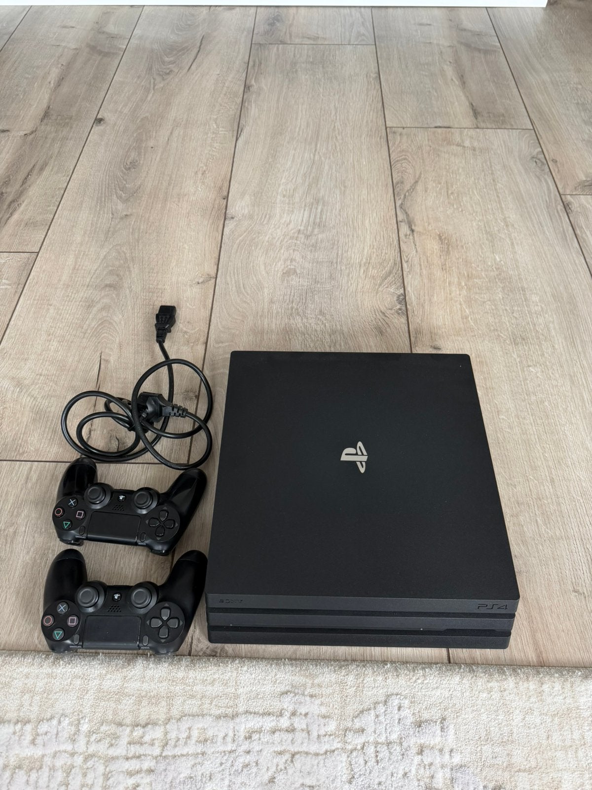 SONY PLAYSTATION 4 Pro 1 TB met extra controller., Ophalen of Verzenden, Zo goed als nieuw, Met 1 controller, Pro