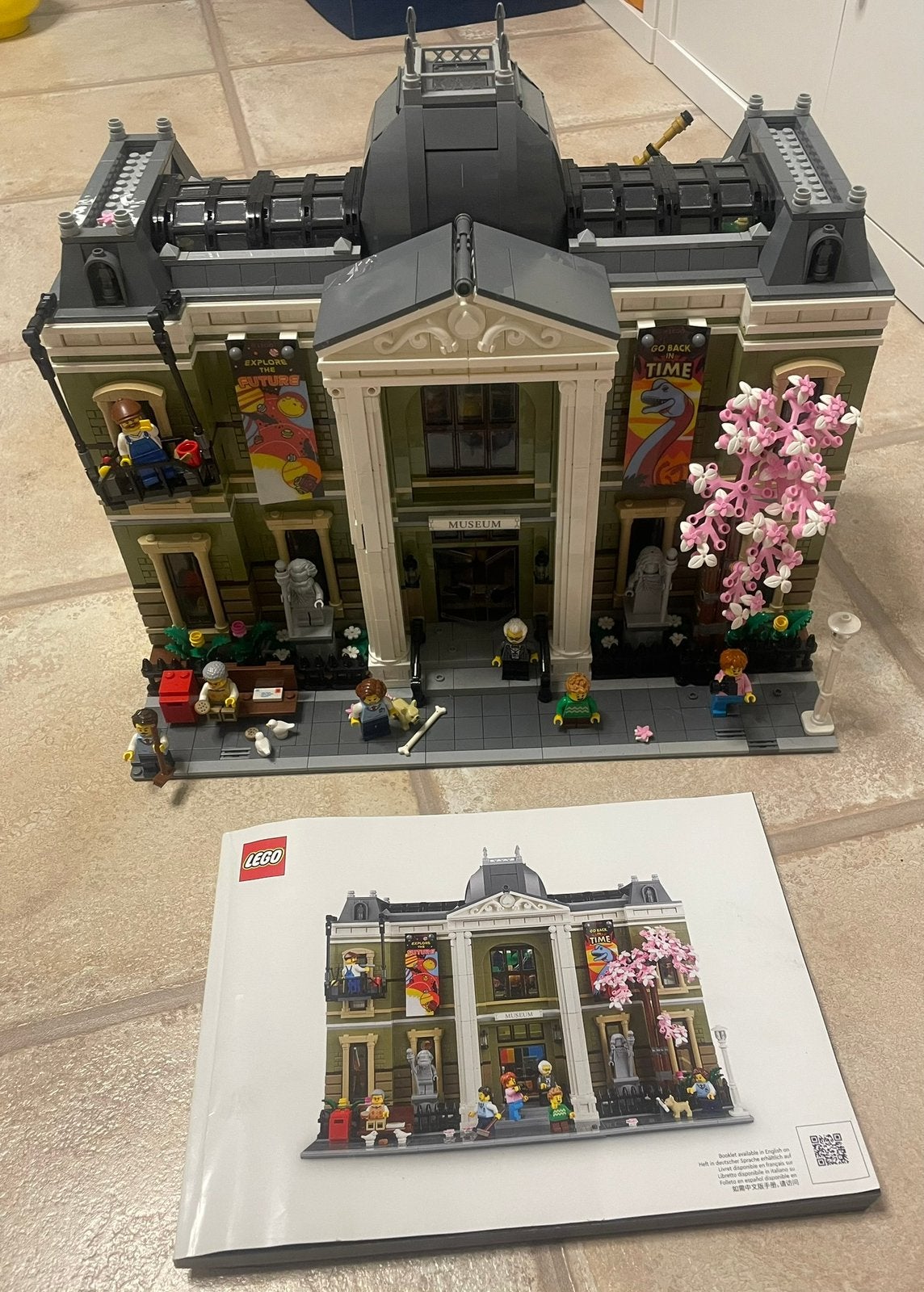 LEGO Icons Natuurhistorisch Museum - 10326, Ophalen, Lego, Inclusief minifiguren, Zo goed als nieuw
