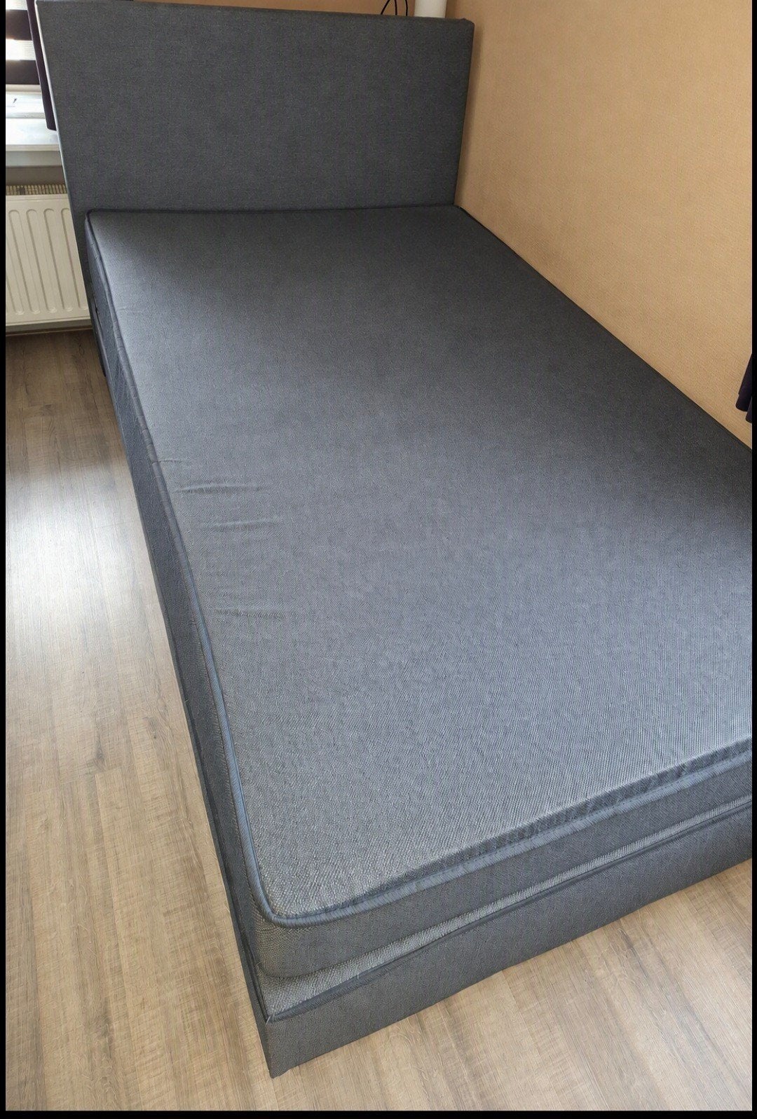 Eenpersoons boxspring met hoofdbord 120x200cm.- Grijs, Ophalen, Eenpersoons, Zo goed als nieuw, 120 cm