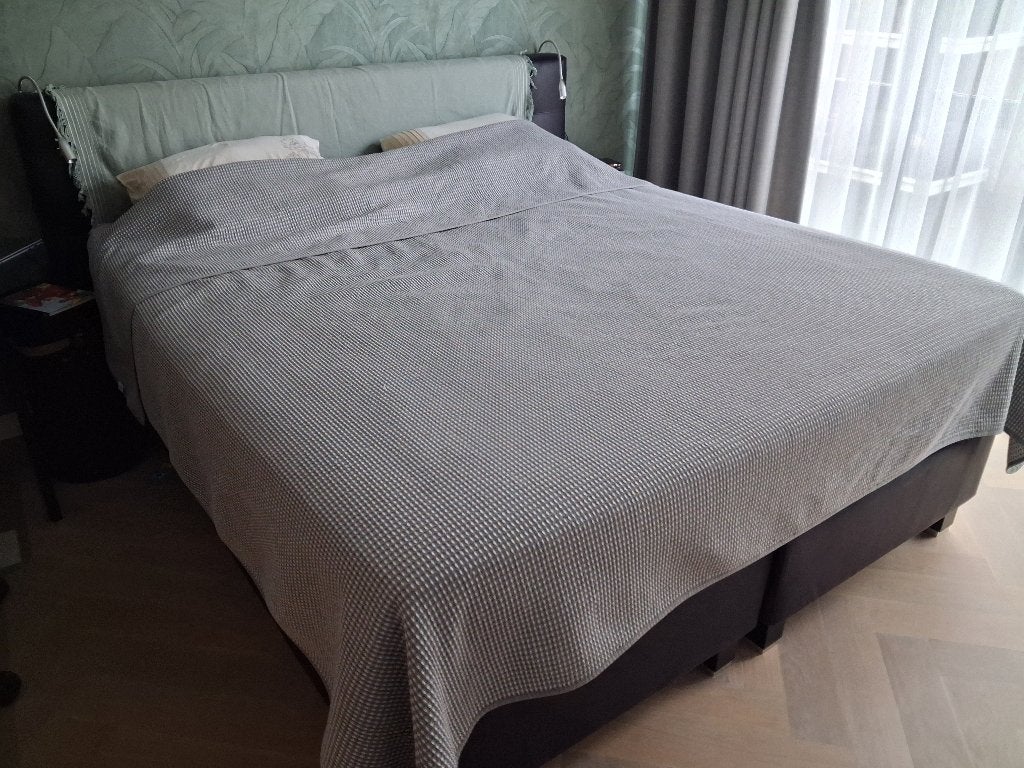Swiss sense boxspring 180x200x75 9 jaar oud gratis, Ophalen, Overige materialen, Gebruikt, Overige kleuren