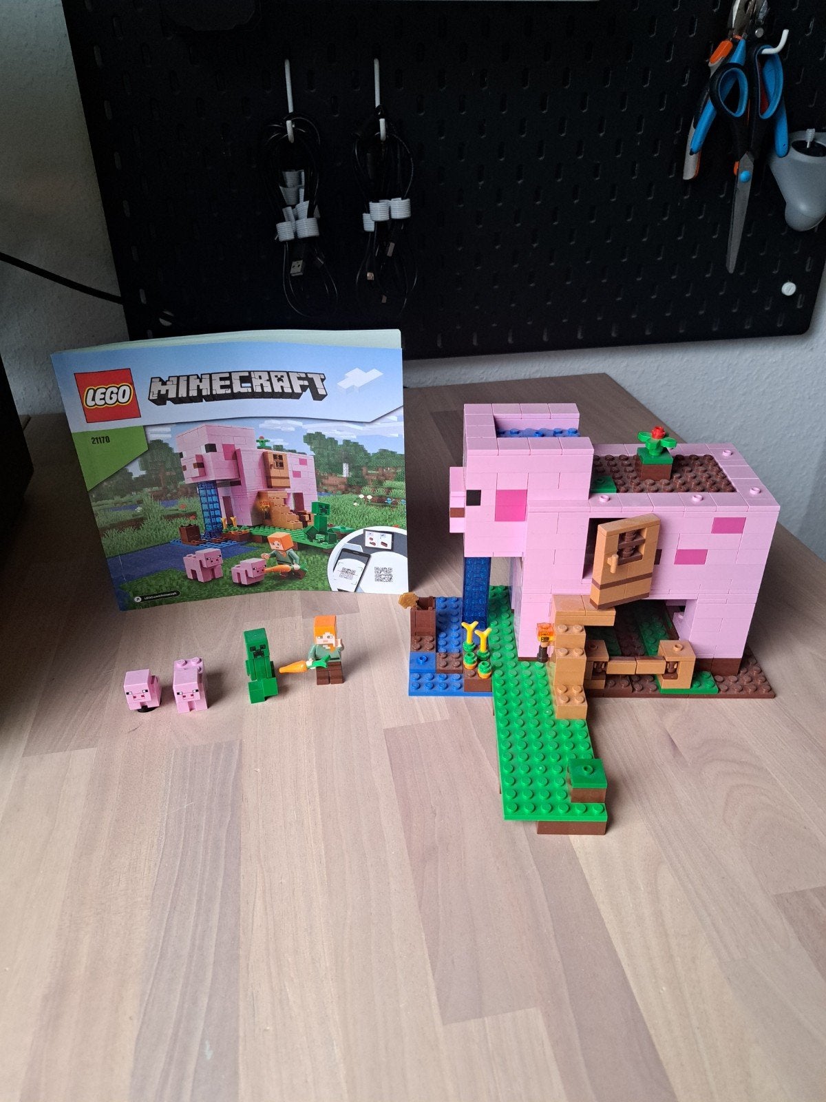 LEGO Minecraft Het Varkenshuis (21170) - Zo goed als nieuw, Minecraft, Lego, Ophalen of Verzenden, Zo goed als nieuw