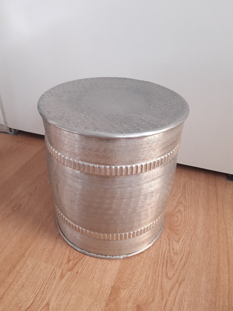 Oosterse Metalen Bijzettafel / Kruk, Minder dan 45 cm, Minder dan 55 cm, Gebruikt, Metaal of Aluminium