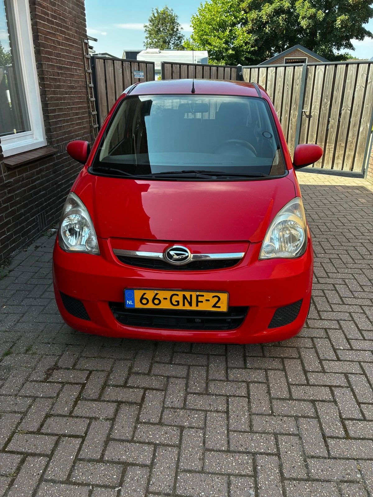Daihatsu Cuore 1.0 5D 2008 Rood, Auto's, Voorwielaandrijving, 600 kg, 18 €/maand, 4 stoelen