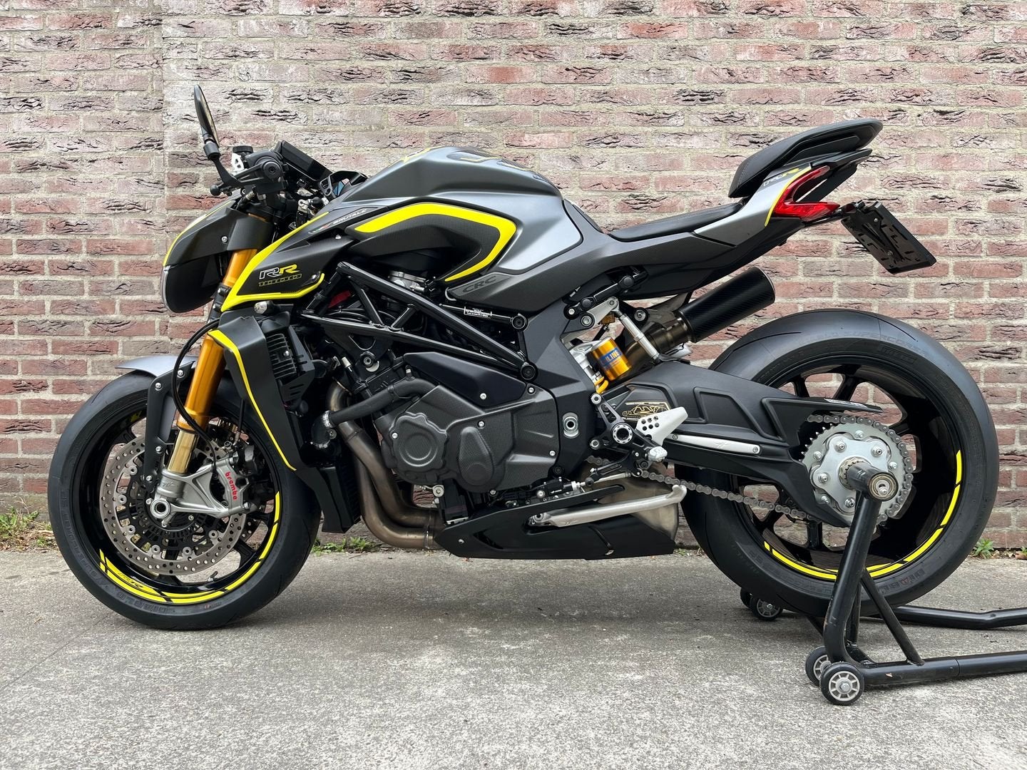 MV AGUSTA BRUTALE 1000 RR (bj 2022) Als nieuw 3700 km, 4 cilinders, Motorrijbewijs A, Bedrijf, Onbekend
