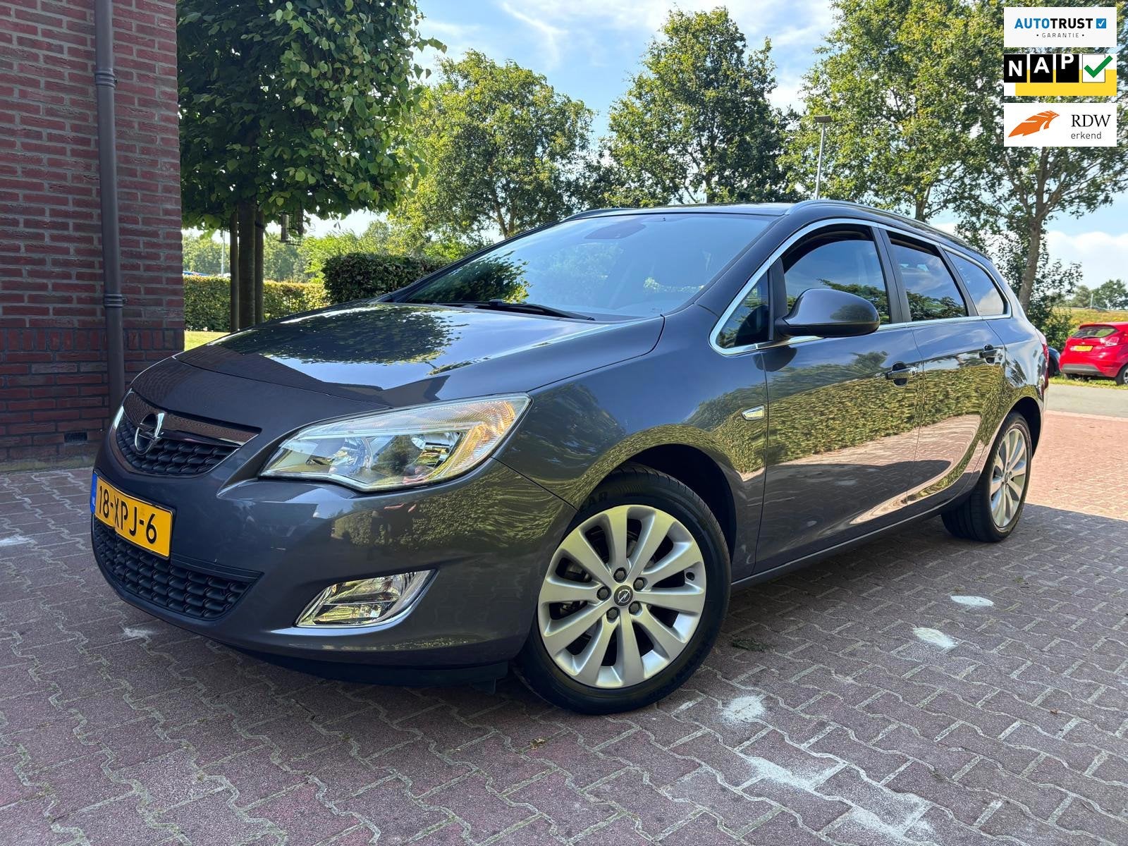 Opel Astra Sports Tourer 1.4 Cosmo, Voorwielaandrijving, 4 cilinders, Origineel Nederlands, Handgeschakeld