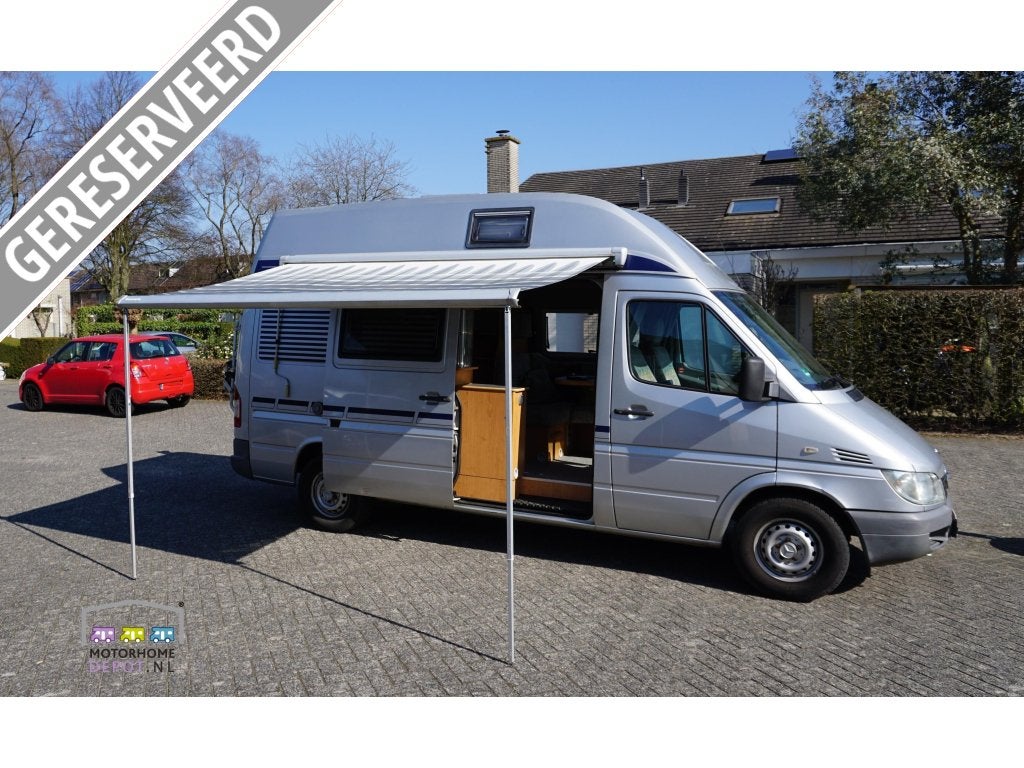 La Strada Regent L / Automaat / Zonnepaneel, Caravans en Kamperen, Automaat, Buscamper of Camperbus, Ringverwarming, Bedrijf