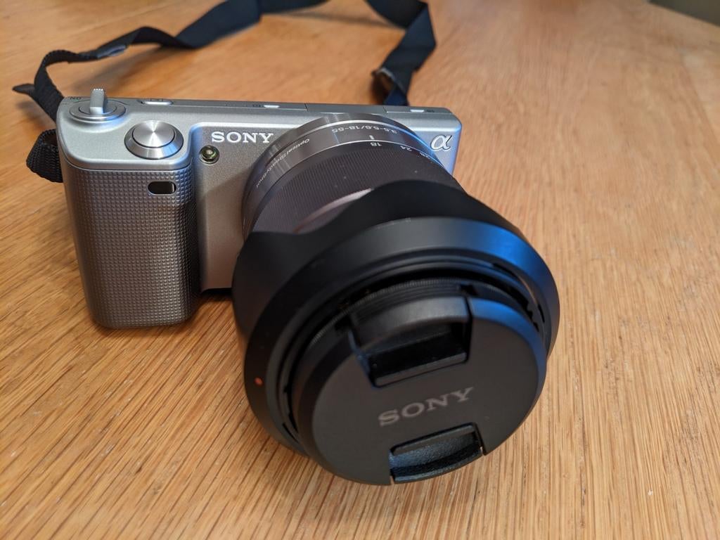 SONY NEX-5 systeemcamera met 2 filters, Audio, Tv en Foto, Fotocamera's Digitaal, Gebruikt, Compact, Sony, Geen optische zoom