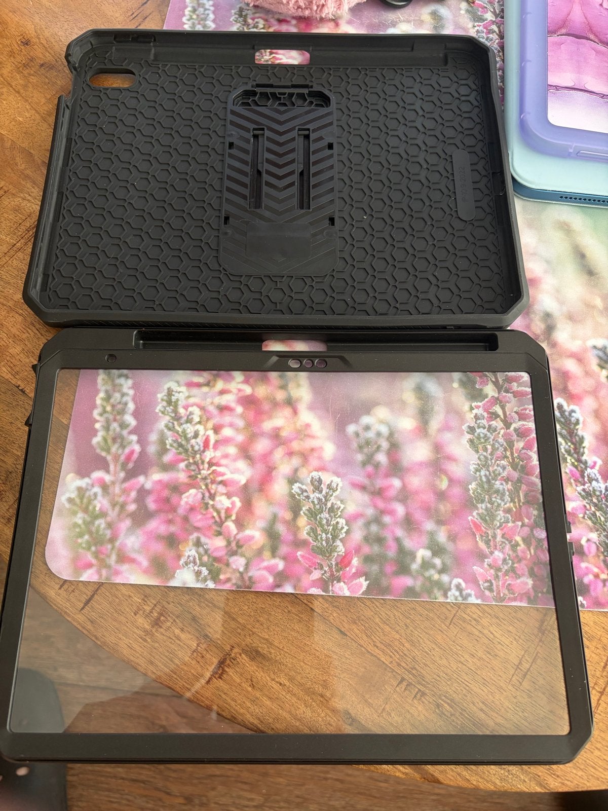 Robuuste tablet hoes met standaard en screenprotector, Computers en Software, Tablet-hoezen, Ophalen of Verzenden, Zo goed als nieuw
