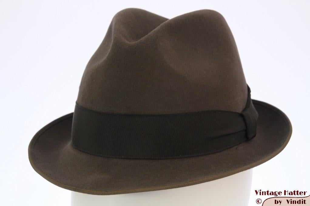 Kleine Vintage Gleufhoed Mayser grijs vilt 54,5, Kinderen en Baby's, Kinderkleding | Petten en Hoeden, 134 t/m 140, Gebruikt, Hoed