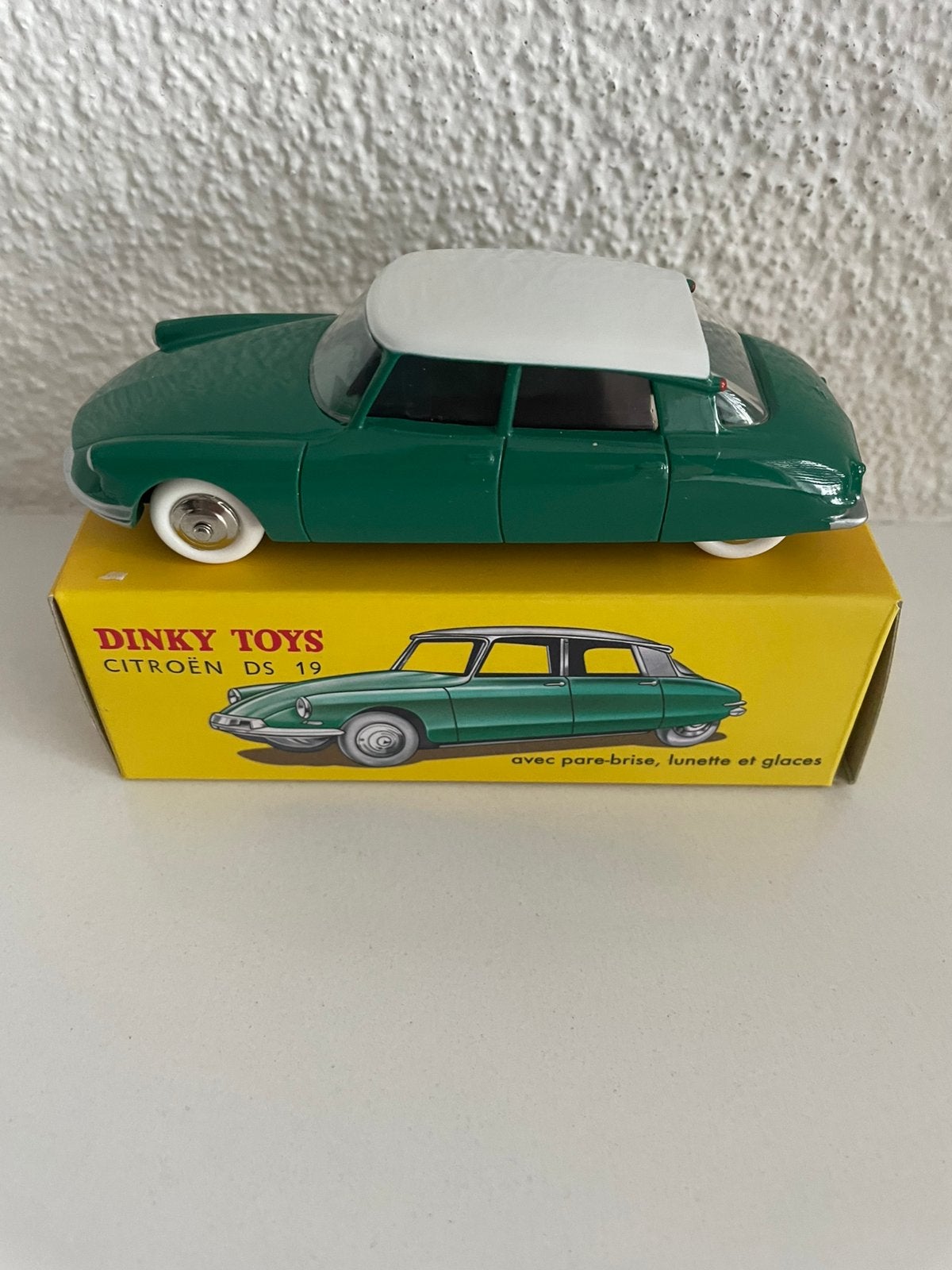 Dinky Toys 1:43 Citroen DS 24CP (Atlas), Hobby en Vrije tijd, Modelauto's | 1:43, Ophalen of Verzenden, Nieuw, Auto, Dinky Toys