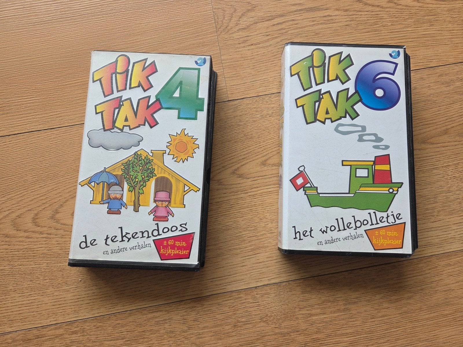 2 x vhs videobanden Tik Tak, Alle leeftijden, Ophalen of Verzenden, Gebruikt, Tekenfilms en Animatie