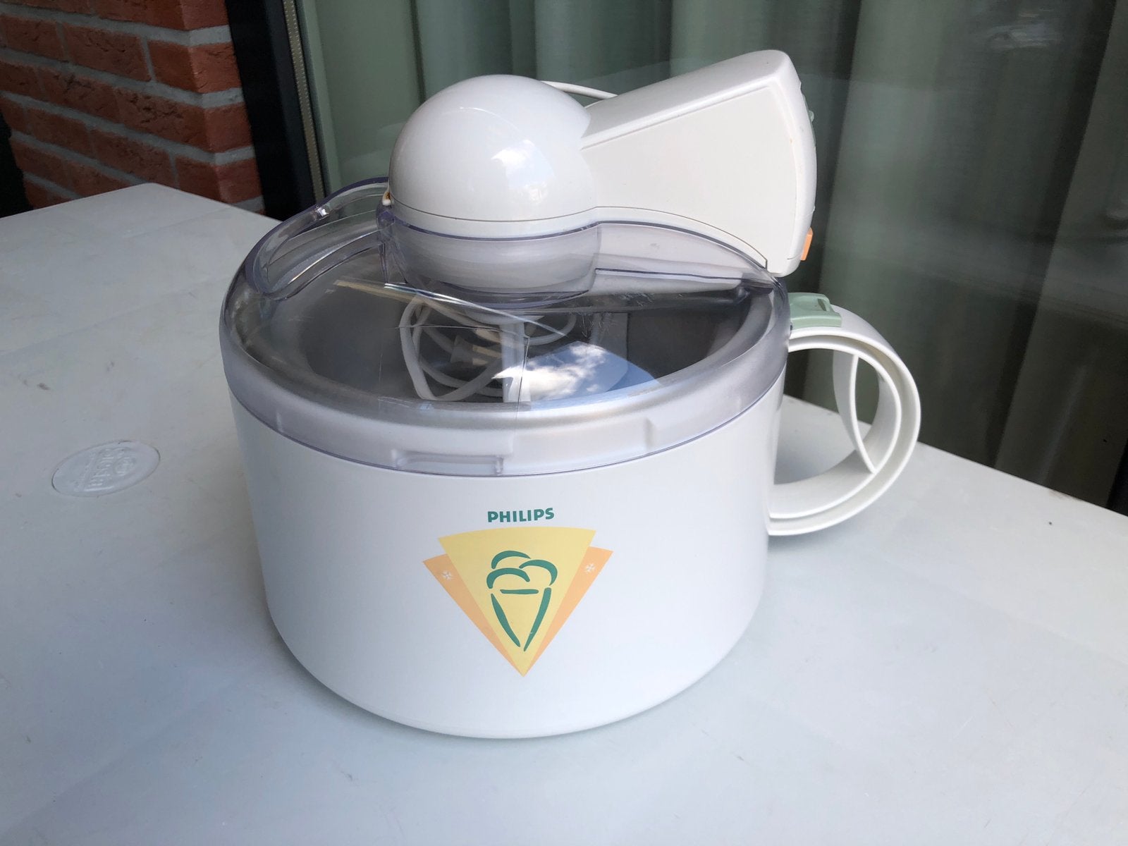 Phillips ijsmaker ijsmachine 0,8 ltr HR2303, Ophalen of Verzenden, Zo goed als nieuw, Koelelement