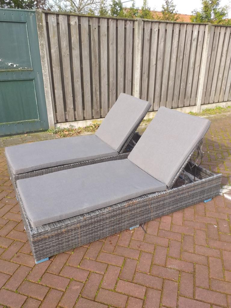Ligbedden met verstelbaar hoofdstuk, Tuin en Terras, Ligbedden, Ophalen, Gebruikt, Kunststof, Verstelbaar