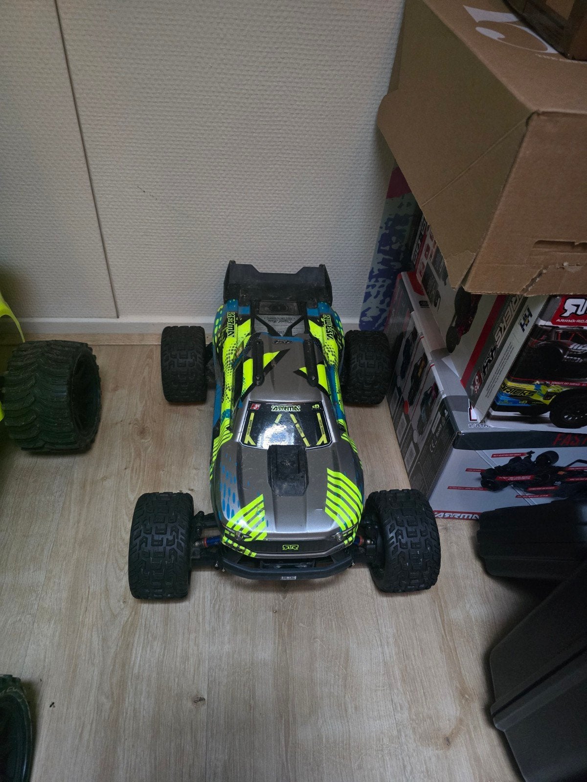 Arrma Vorteks 223S 4x4 1/10 off road Truck 4S omgebouwd, Elektro, Auto offroad, Ophalen of Verzenden, Zo goed als nieuw