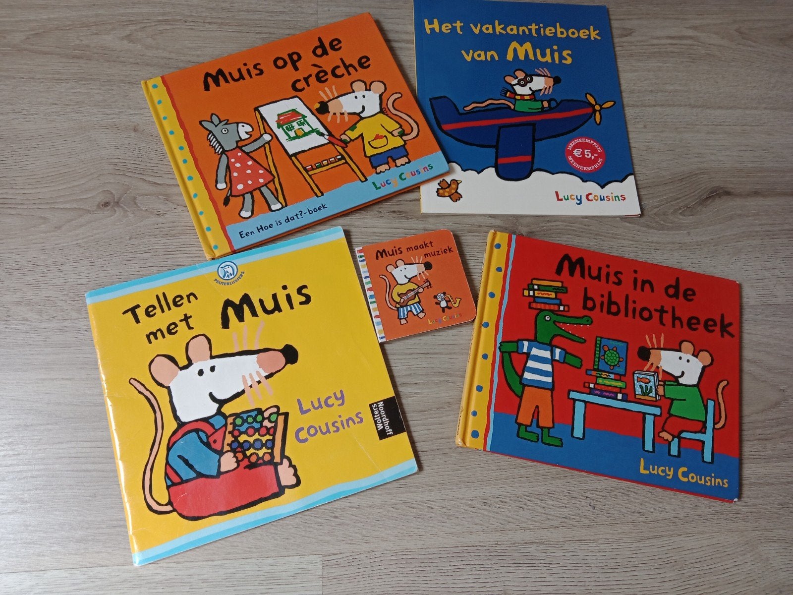 MUIS.   Lucy Cousins, Ophalen of Verzenden, Zo goed als nieuw