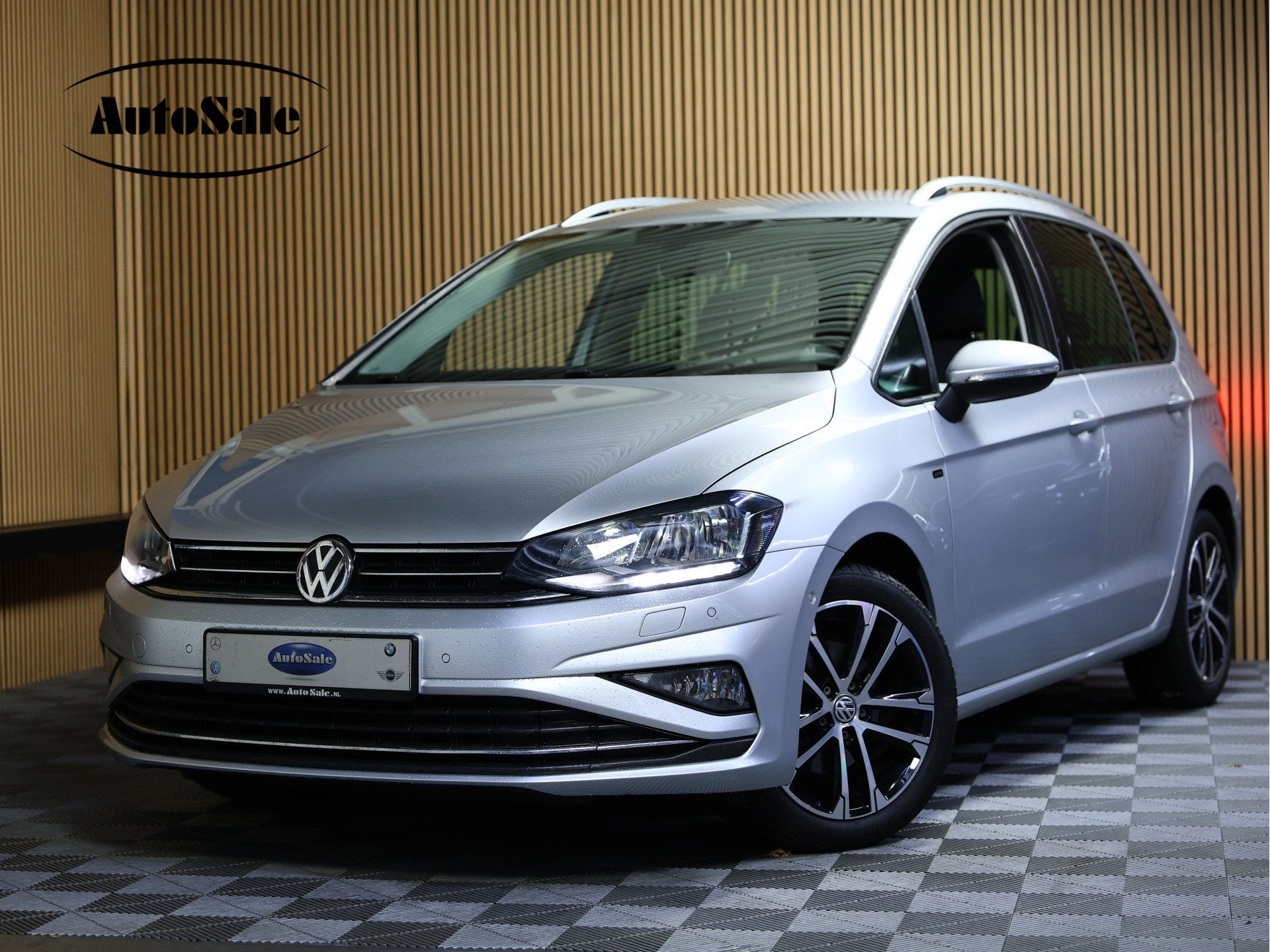 Volkswagen Golf Sportsvan 1.5 TSI DSG Highline ACC DAB NAV B, Stof, Zwart, 150 pk, Bedrijf