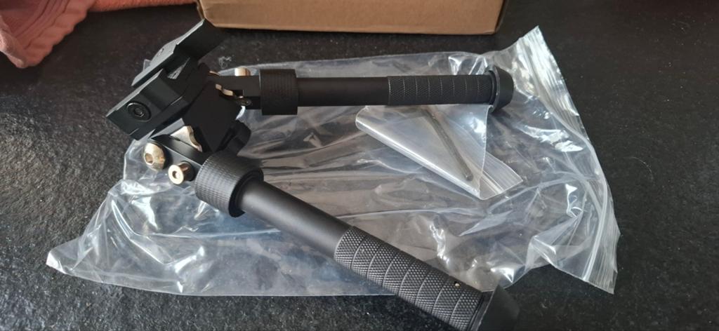 Bipod nieuw in verpakking voor luchtbuks/airsoft geweer, Ophalen of Verzenden, Nieuw
