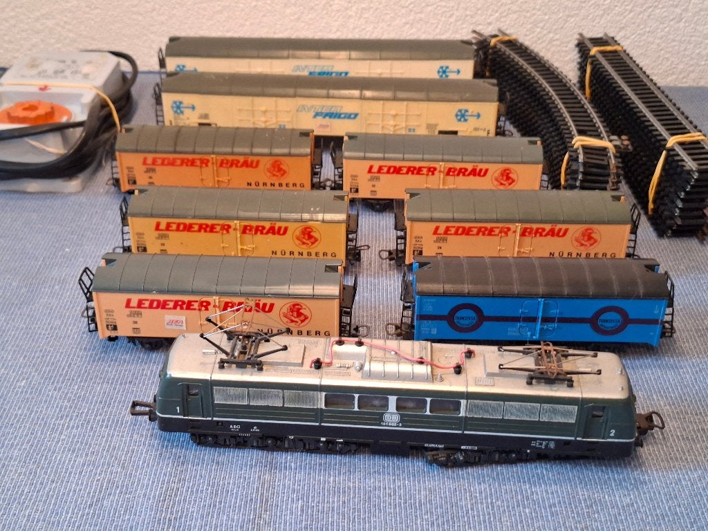 LIMA ZWARE E  LOK MET KOELWAGENS TRAFO RAILS, Gelijkstroom, Ophalen of Verzenden, Lima, Gebruikt