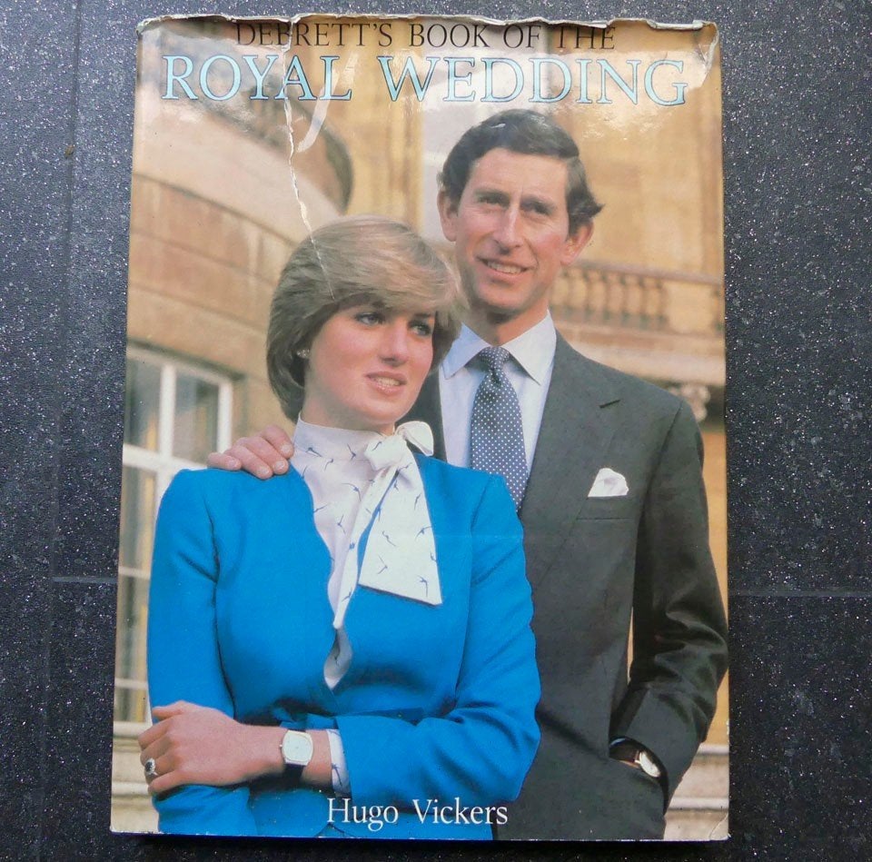 Debrett's Book of the Royal Wedding Charles & Diana boek, Verzamelen, Ophalen of Verzenden, Gebruikt, Buitenland, Tijdschrift of Boek