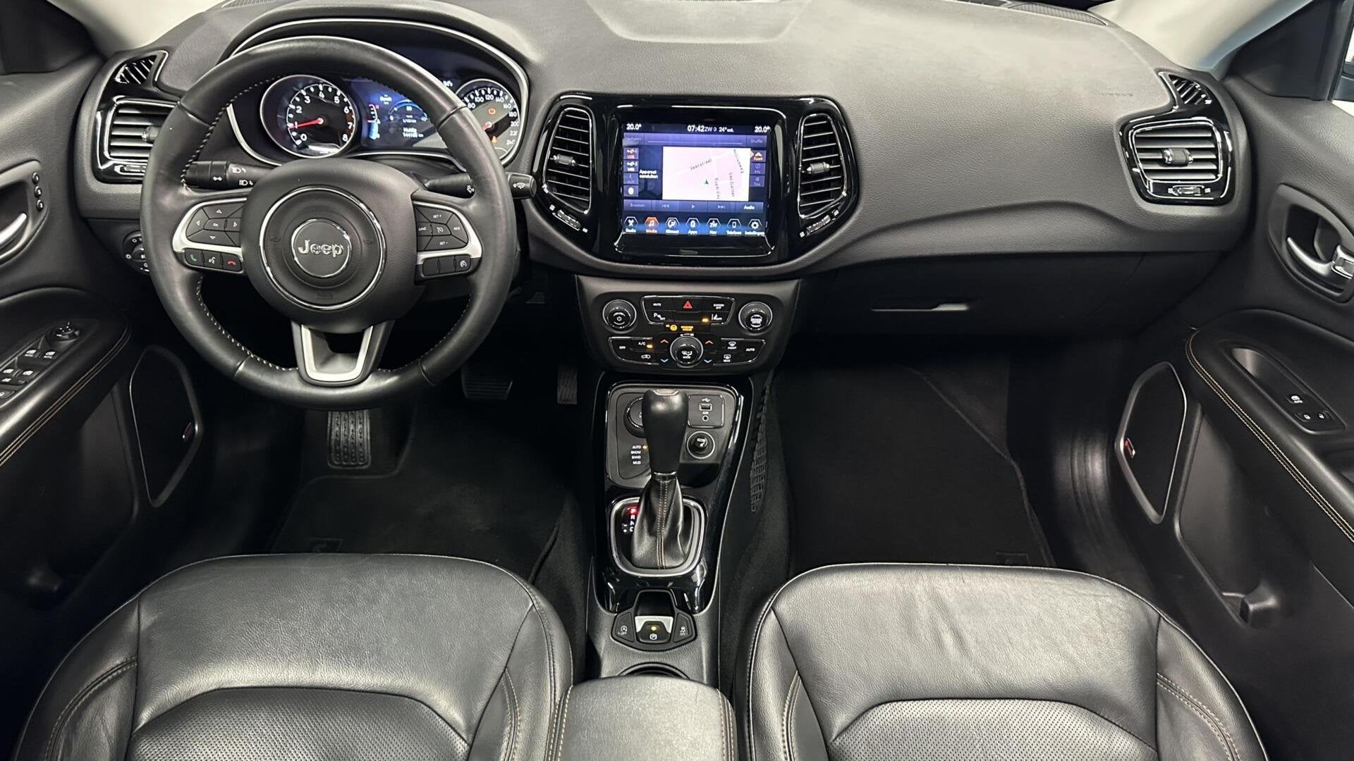 Jeep Compass 1.4 MultiAir Limited 4x4 PANO NAVI ECC CRUISE D, Auto's, Automaat, 450 kg, Gebruikt, 4 cilinders