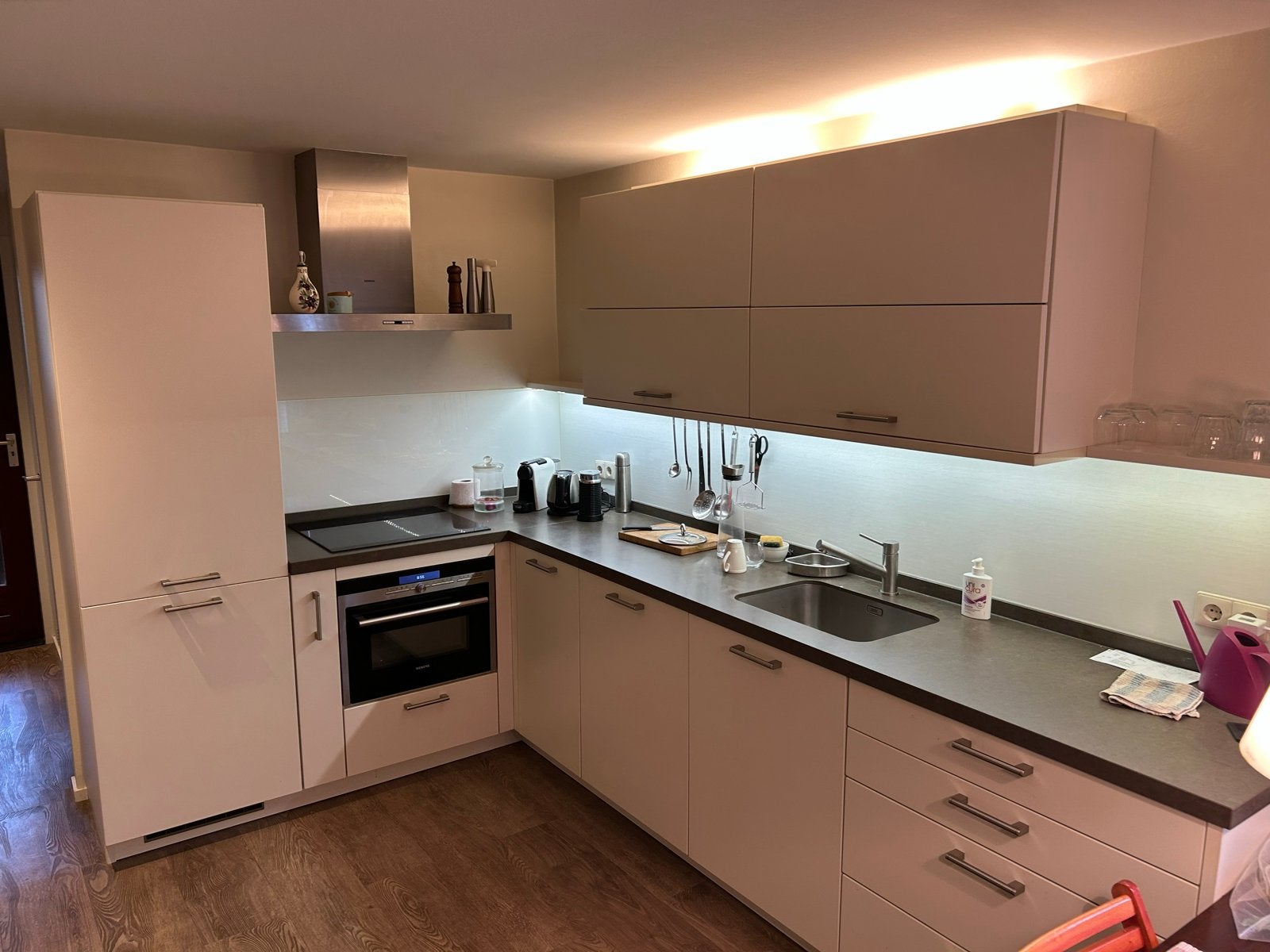 Complete Keuken met Siemens en Miele Apparatuur, Ophalen, Gebruikt
