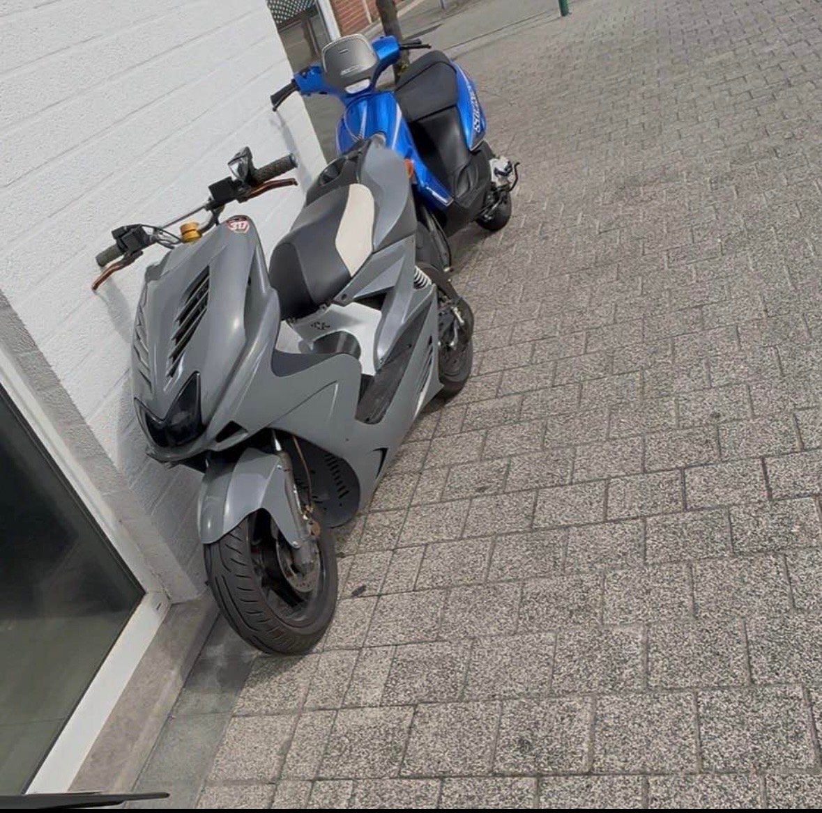 Aerox Scooter - Grijs, Goed Onderhouden, Gebruikt, Aerox, 70 cc, Ophalen of Verzenden
