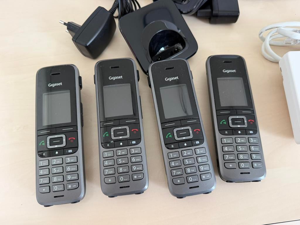 Siemens Gigaset S650H Pro (4x) met N510 IP basisstation, Ophalen of Verzenden, Gebruikt, 4 handsets of meer, Stralingsarm