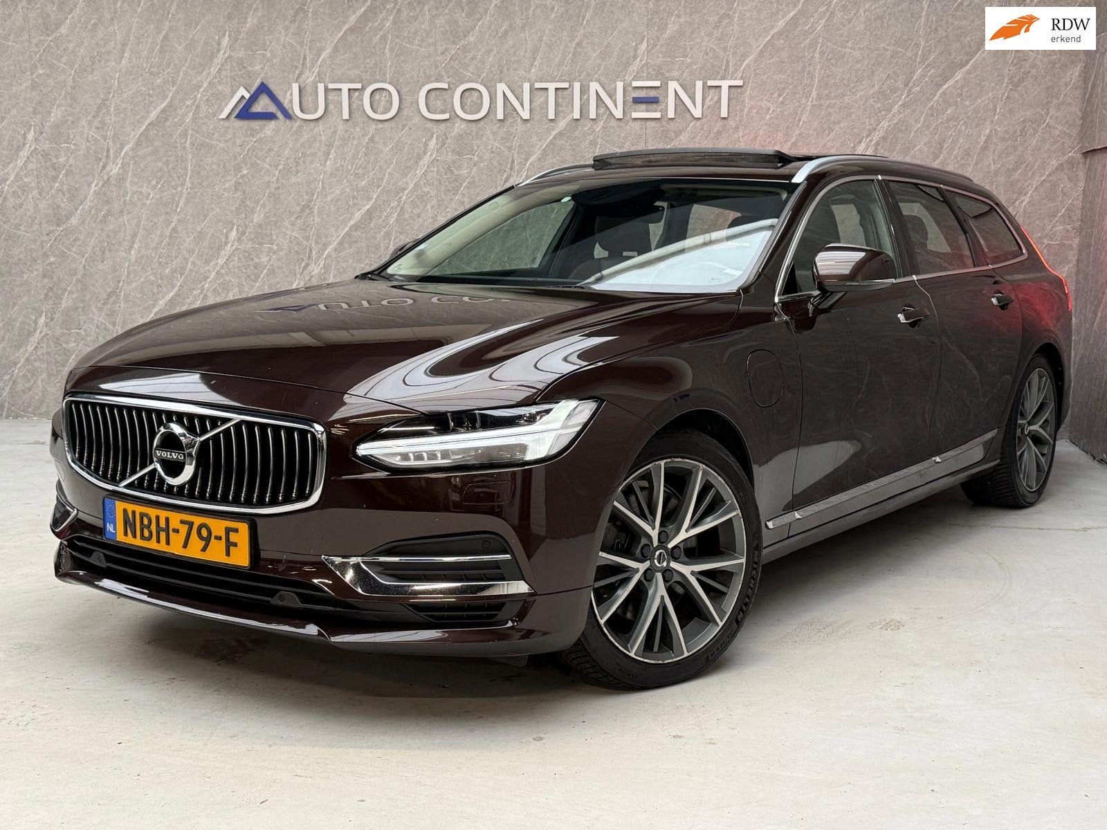 Volvo V90 2.0 T8 AWD Inscription / Full Option / Panorama, Automaat, Euro 6, 4 cilinders, 320 pk