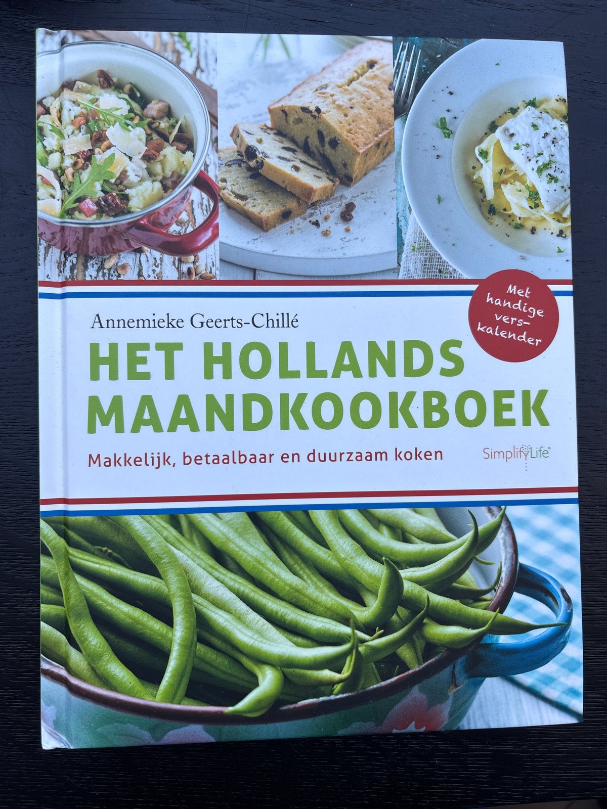Het Hollands Maandkookboek - Annemieke Geerts-Chill&eacute;, Ophalen of Verzenden, Zo goed als nieuw, Voorgerechten en Soepen