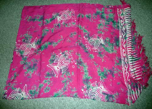 Batik sarong wikkelrok omslagdoek roze met vissen, Ophalen of Verzenden, Zo goed als nieuw