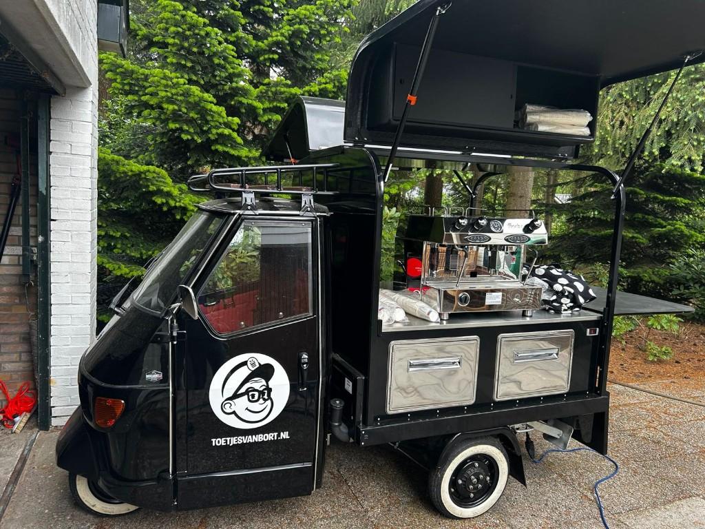 Foodtruck Barista truck, Zakelijke goederen, Partijgoederen en Retail | Verkoopwagens, Ophalen of Verzenden