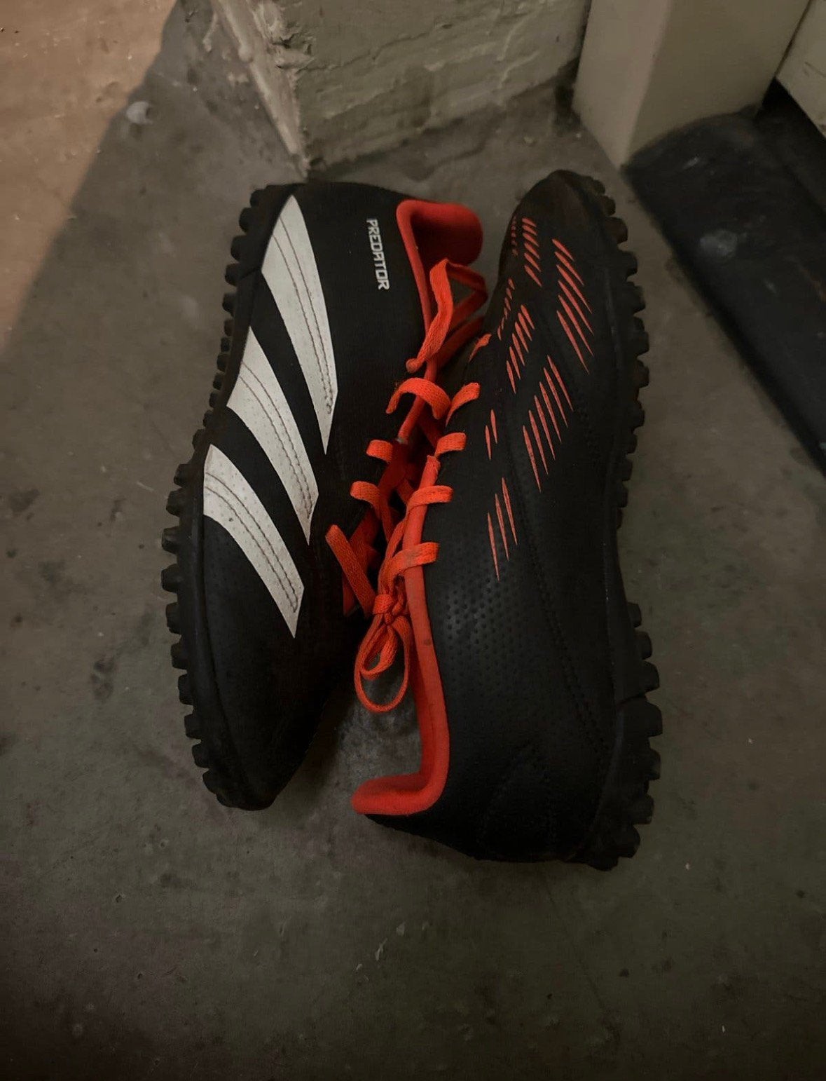 Adidas Predator voetbalschoenen (turf), Ophalen, Zo goed als nieuw, Schoenen