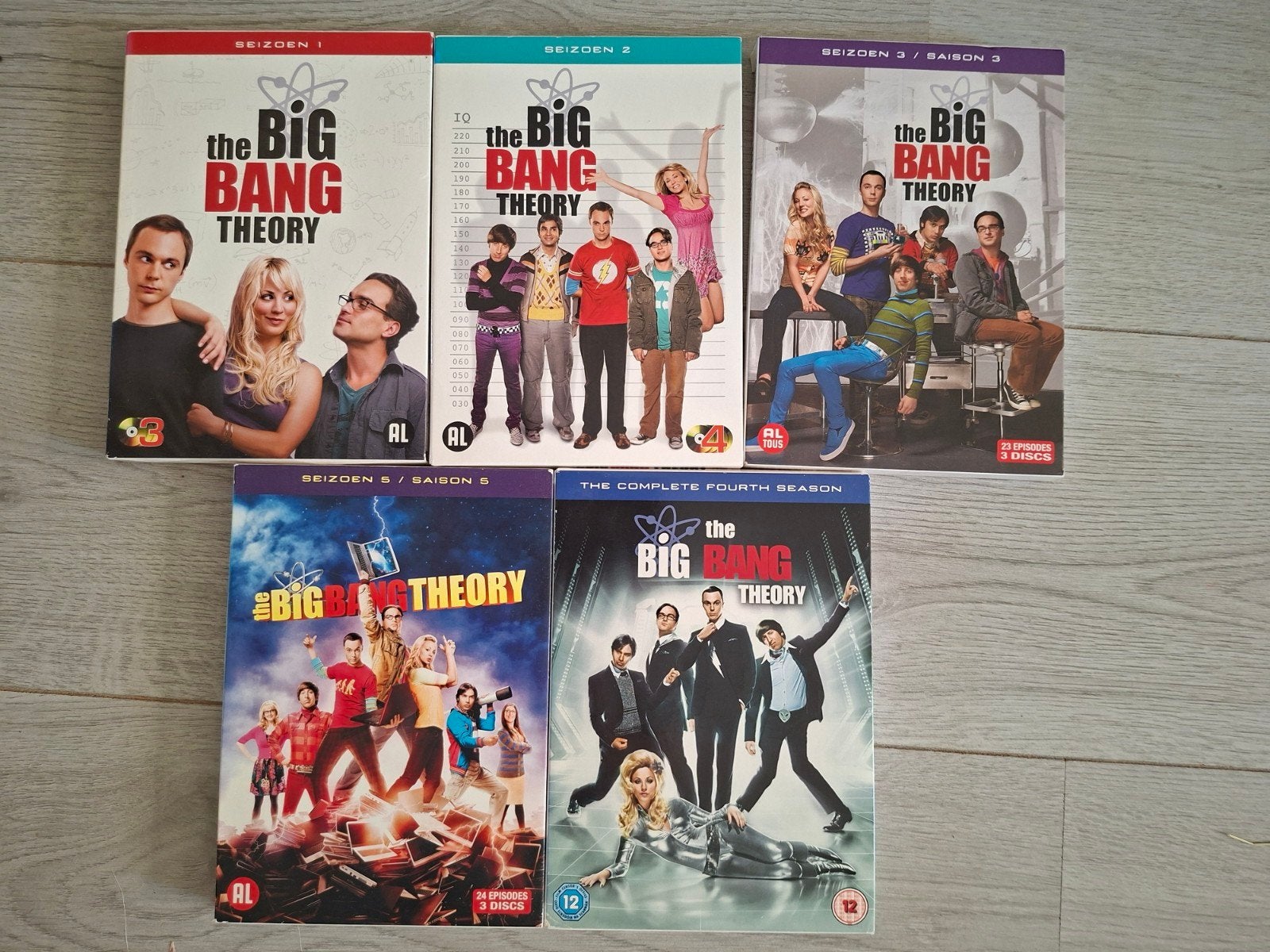 5 dvd boxen the big bang theory, Gebruikt, Alle leeftijden, Nederlands, Ophalen of Verzenden