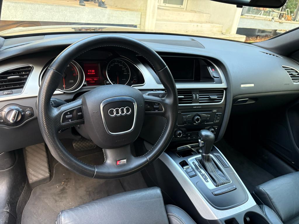 Audi A5 2.0 Tfsi 155KW Coupe Multitronic 2009 Zwart, Auto's, Audi, 1440 kg, 4 cilinders, 1984 cc, 4 stoelen
