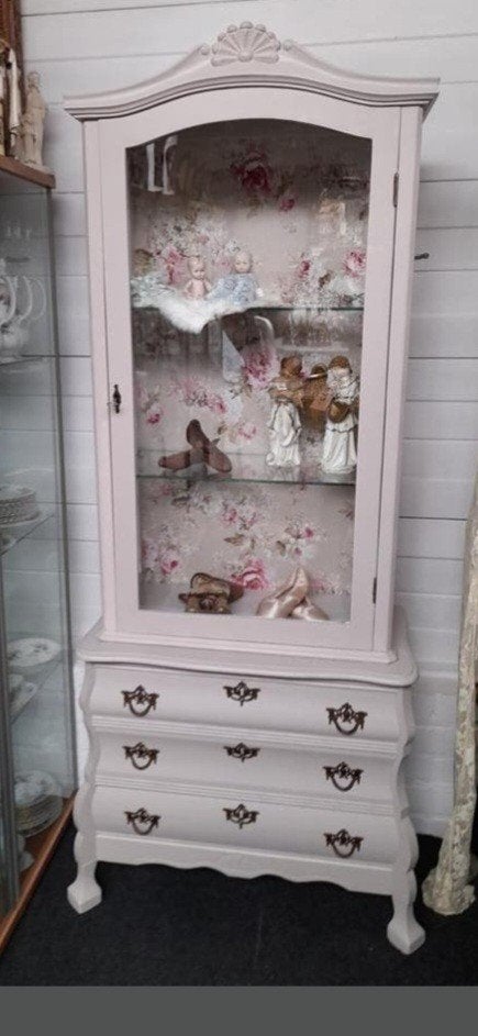 Mooie brocante buik laden vitrine kast, Huis en Inrichting, Ophalen, 50 tot 100 cm, Zo goed als nieuw, 3 of 4 laden