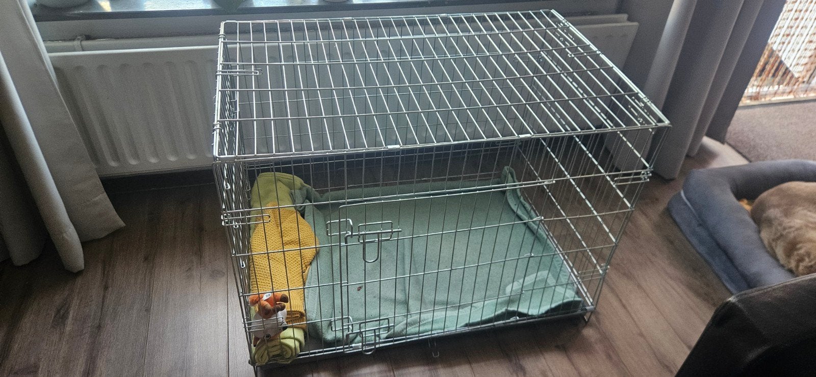 honden bench, Ophalen, Zo goed als nieuw