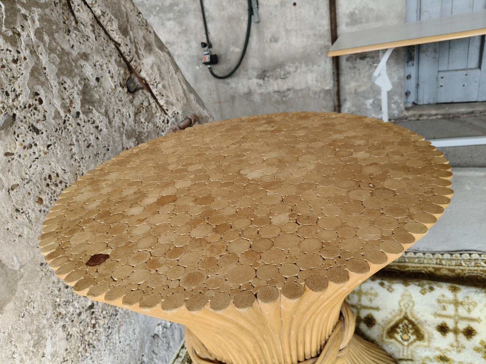 Foto 7 van Vintage tafel McGuire eettafel als bijzettafel plantentafel