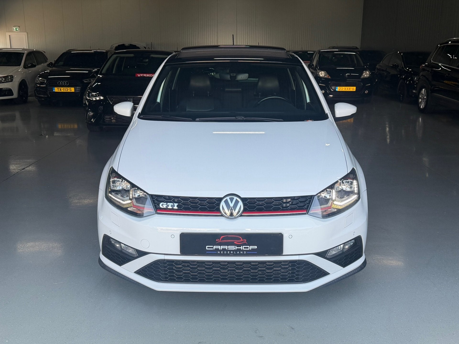 Volkswagen Polo 1.8 TSI GTI PANO/STOELVRM/CAMERA/PDC/LED, Auto's, Voorwielaandrijving, Zwart, Wit, Bedrijf