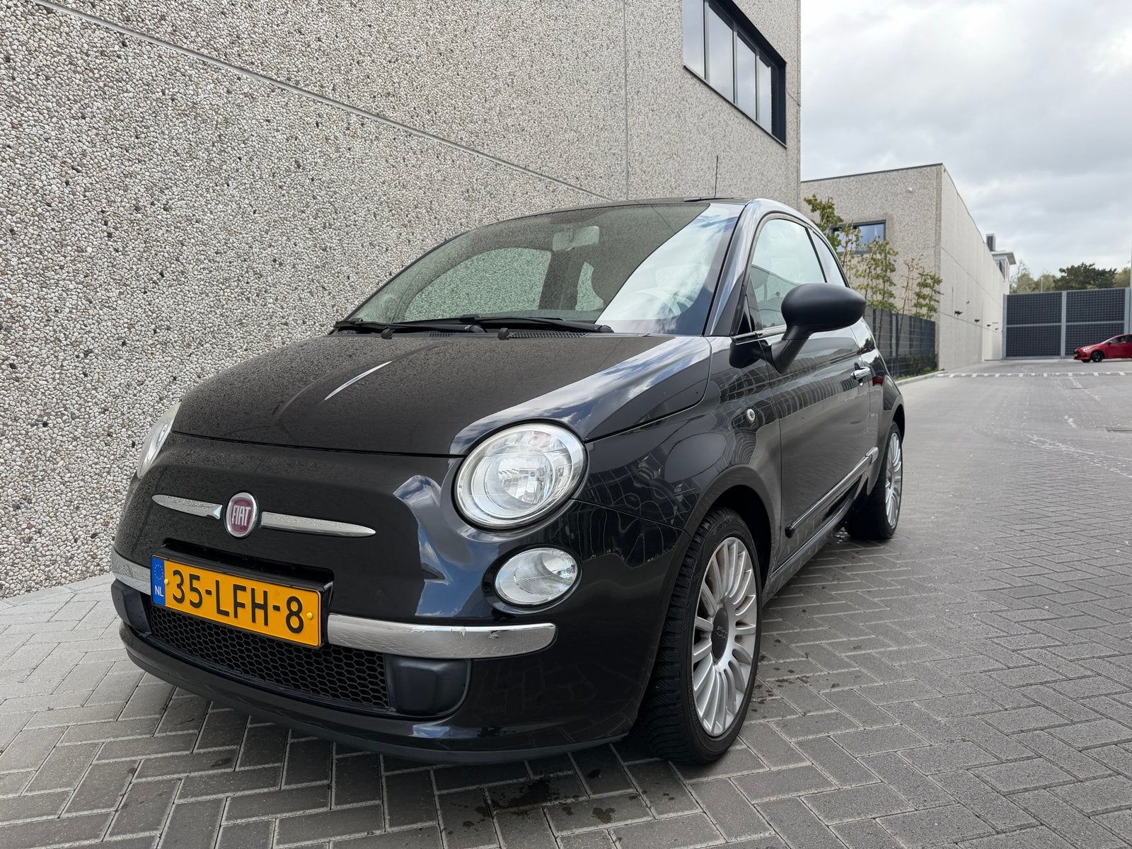 Fiat 500 1.2 Lounge automaat pano all season banden, Auto's, Dealer onderhouden, Stof, 4 cilinders, Origineel Nederlands
