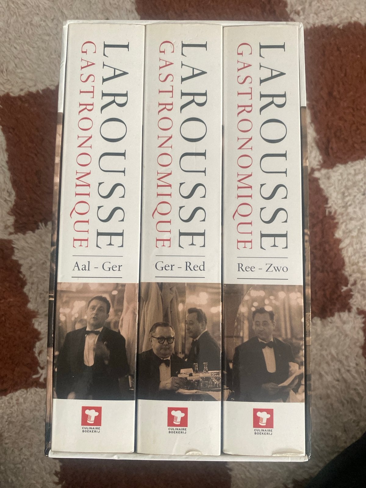 Larousse Gastronomique - 's Werelds Grootste Kookencyclopedi, Ophalen of Verzenden, Zo goed als nieuw, Europa, Voorgerechten en Soepen