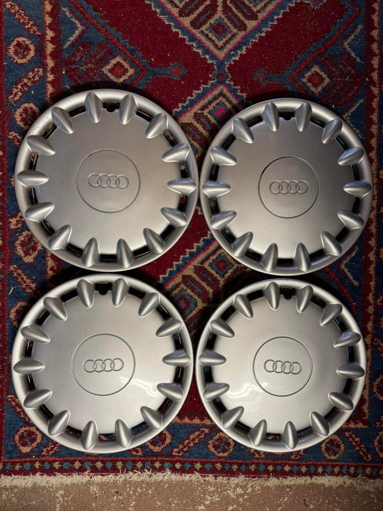 Wieldoppen 15” Audi A4 B5 ('95-'01) 8D0601147, Auto diversen, Ophalen of Verzenden, Zo goed als nieuw