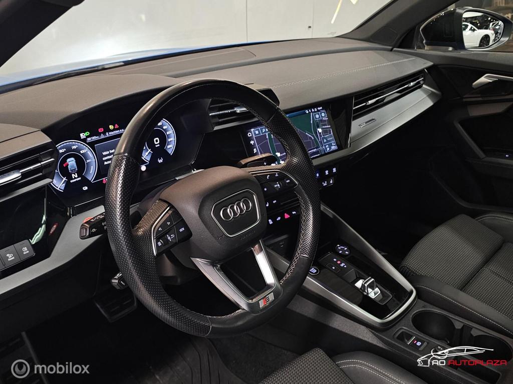 Audi A3 Sportback 45 TFSI e S edition Competition Panorama/M, Auto's, Automatische klimaatregeling, Zwart, 4 cilinders, Blauw