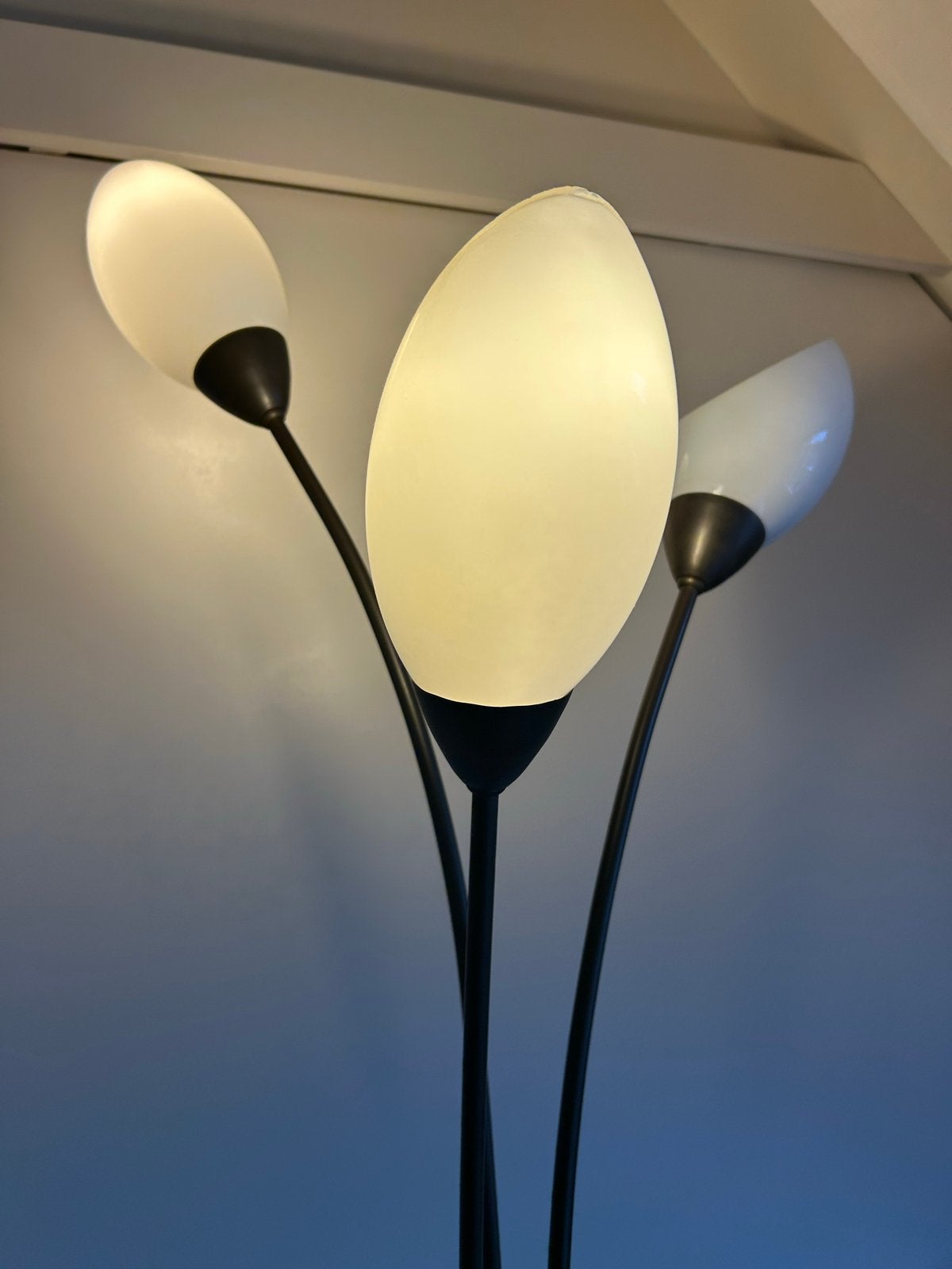 Tulpenlamp met messing kleur standaard, Ophalen, Gebruikt, Metaal