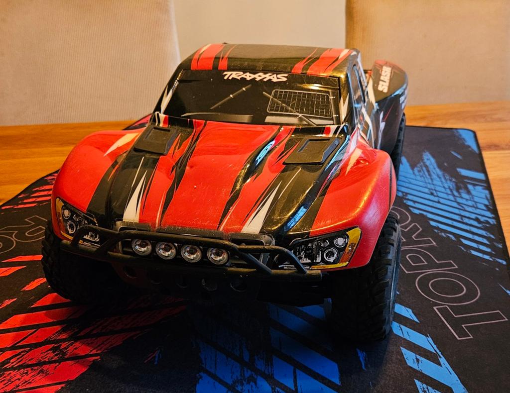 Traxxas Slash 4x4 hobbywing met extra's, Elektro, Gebruikt, Auto offroad, Ophalen of Verzenden