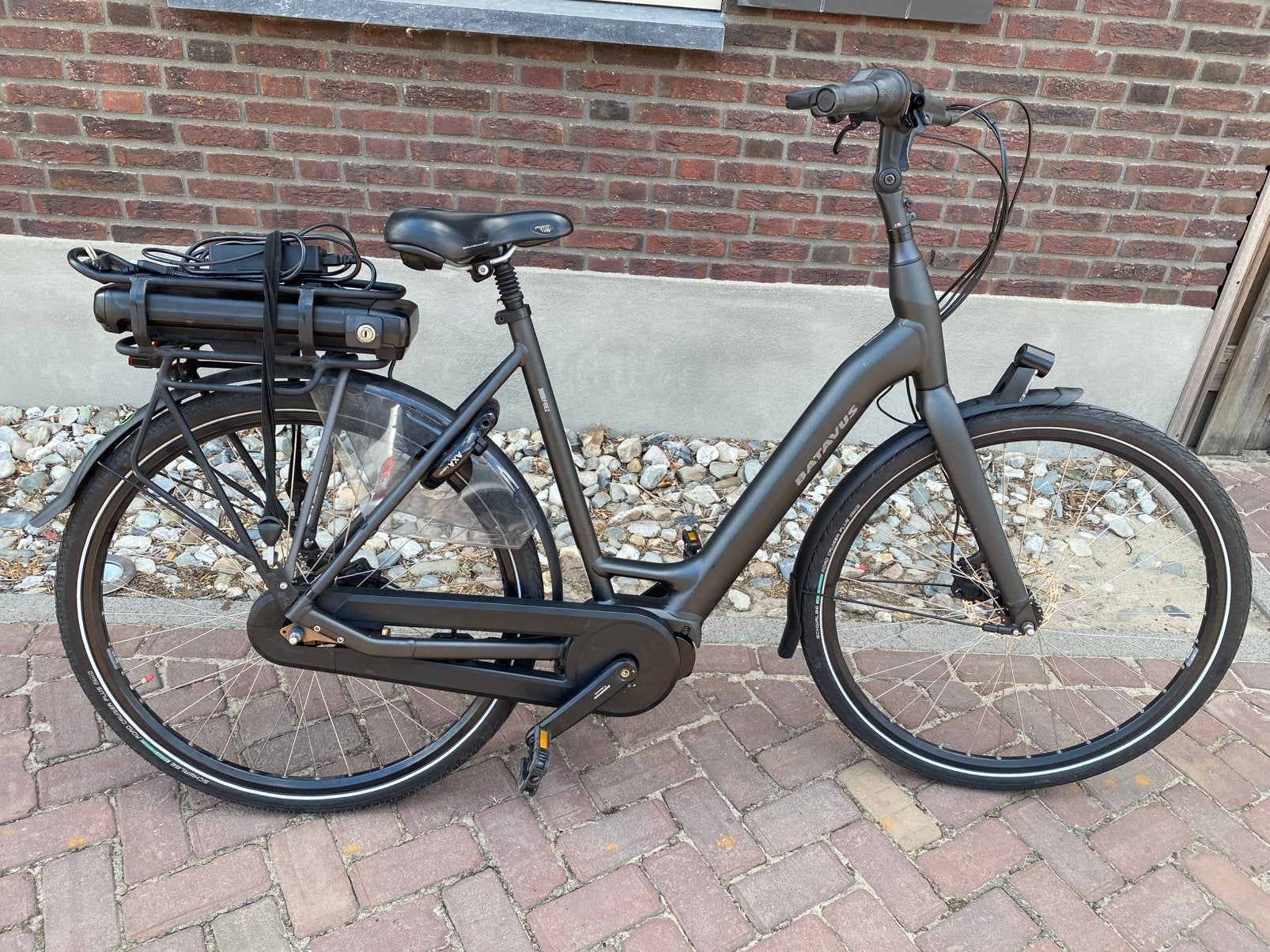 Batavus Finez e go, Batavus, Ophalen of Verzenden, Zo goed als nieuw, 50 km per accu of meer