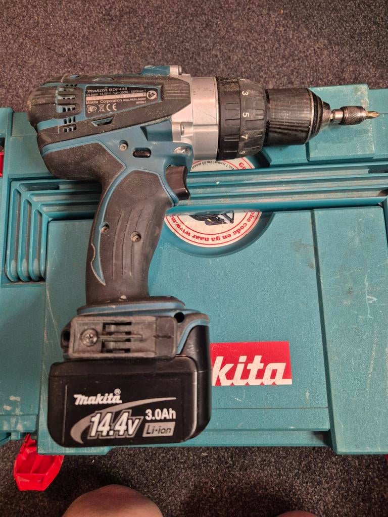 Makita DDF448 14.4V Accuboormachine met 3.0Ah accu, Gebruikt, Variabele snelheid, Ophalen of Verzenden, Boor- en Schroefmachine