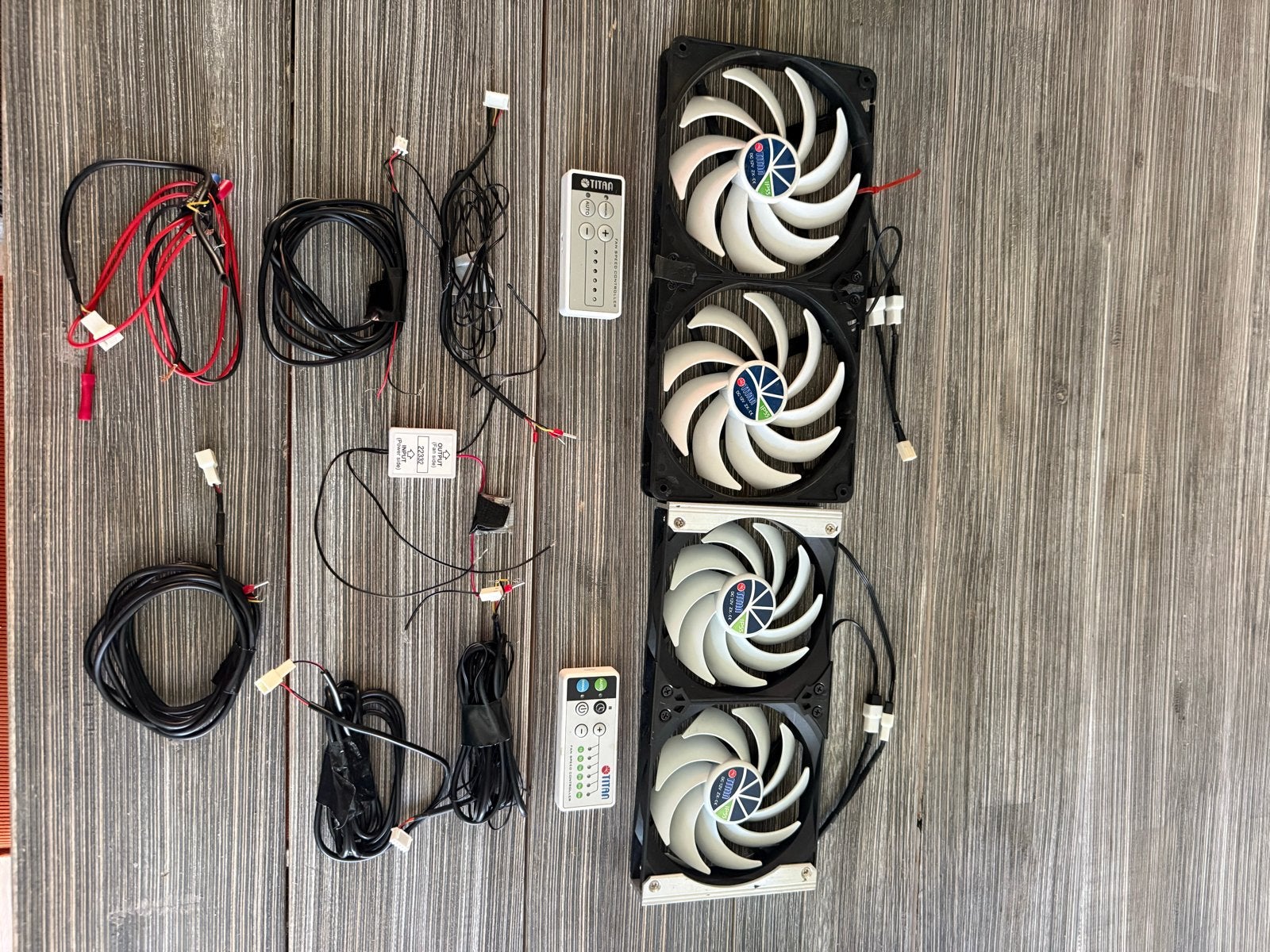2x dubbele Titan Koelventilatorsets met afstandsbediening, Ophalen of Verzenden, Zo goed als nieuw